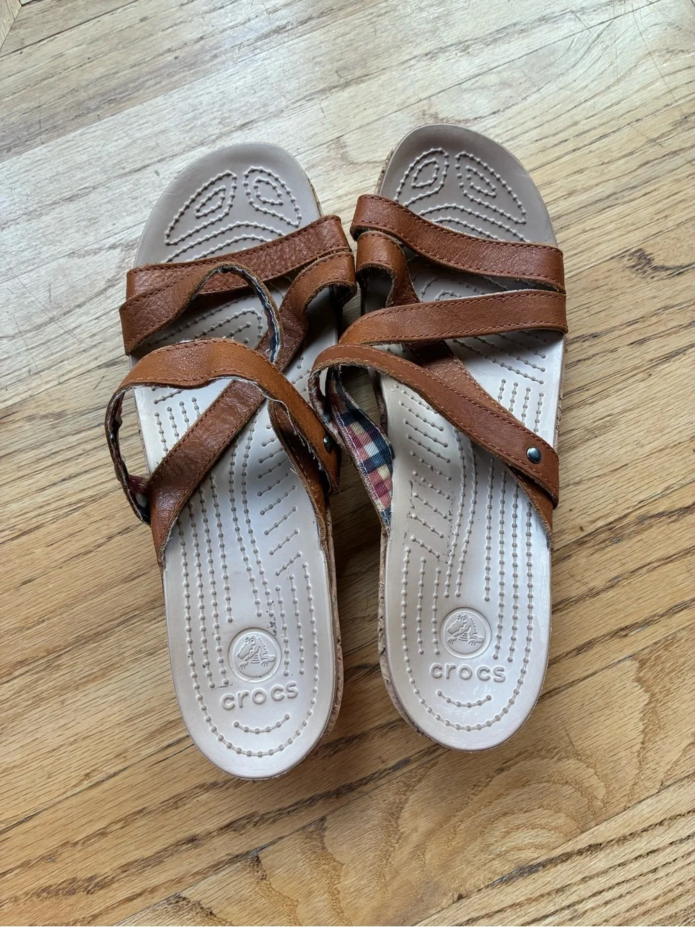 CROCS Women’s A-Leigh Mini Wedge Sandal — Chestnut